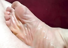 Hard cock gets foot fuck from nasty hot Mixi!